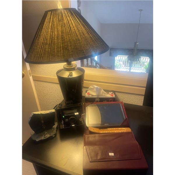 Samsung Tablet Model # CEO168  Polaroid Special EE100 w/lamp &desk clock