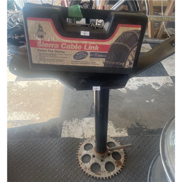 Sierra Cable Link Radial Tire Chains & Automotive Metal Stand