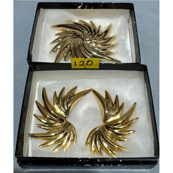 Unique Costume Jewelery Pieces