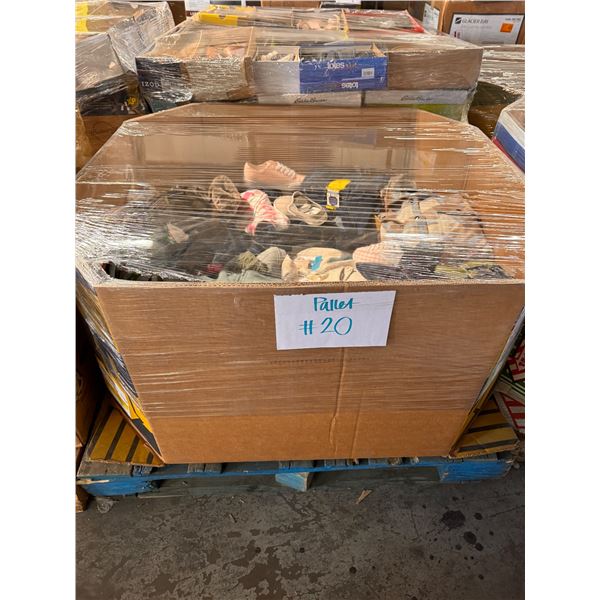 Pallet #20 - ropa/calzado mix/ footwear and clothes 50pcs total