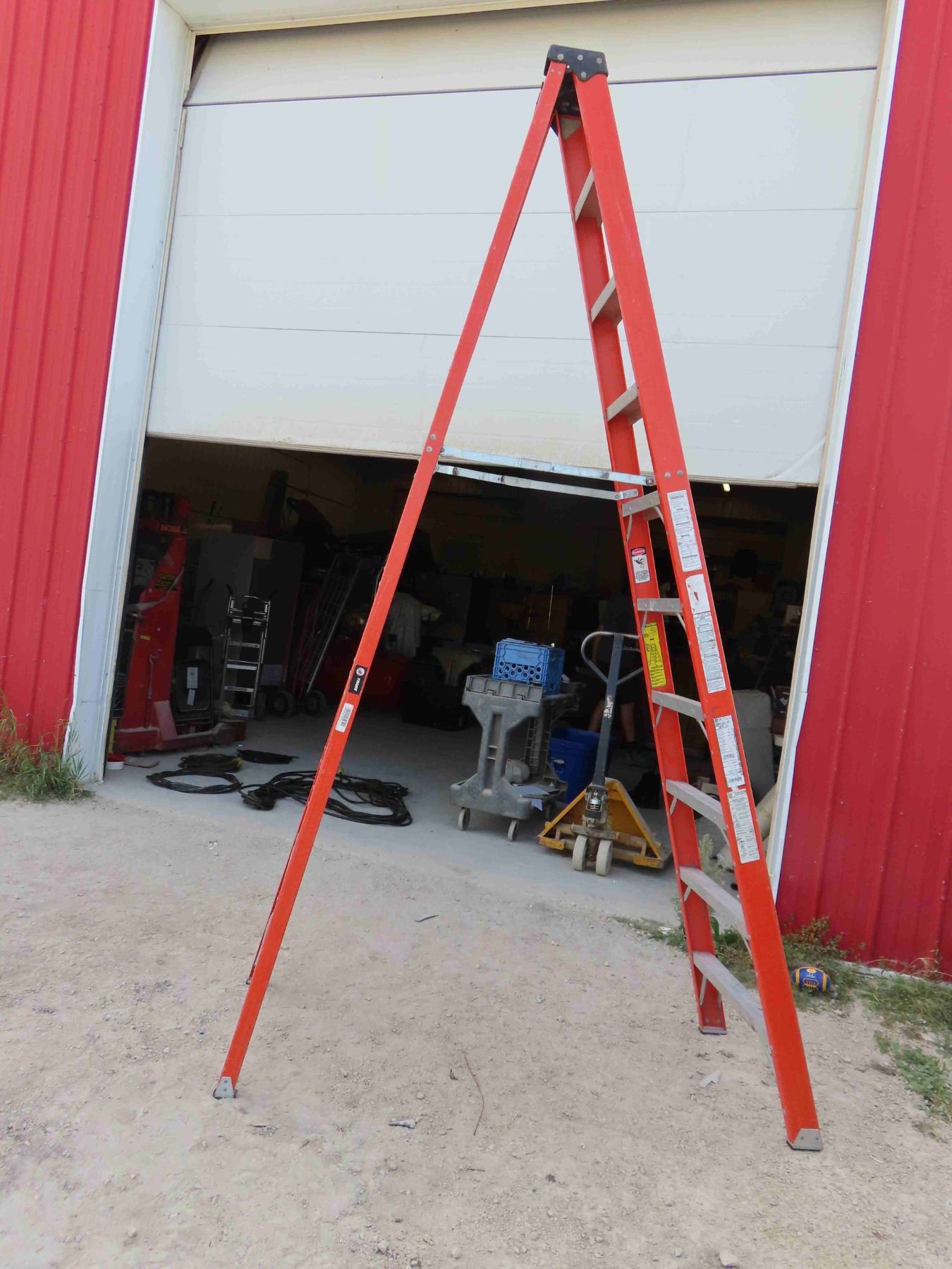 10 Ladder 10ft Fiberglass Step Ladder