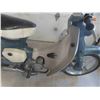 Image 8 : 1965 Honda 50 Scooter Original & Seems Complete with Manual - Has Compression - Has TOD