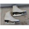 Image 2 : 2 Pairs of Girls Figure Skates Size 2 