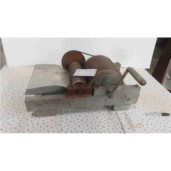 Hand Crank Wool Carder 
