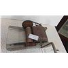 Image 2 : Hand Crank Wool Carder 