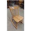 Image 2 : Wood Rocking Chair Youth Sized
