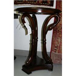 CHOICE on 3 mahogany finish lamp tables: round (1)
