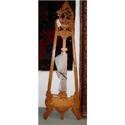 CHOICE on 2 Wood easels: maple finish (1)