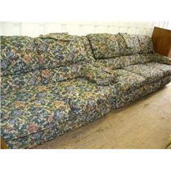 Nice floral print love seat and sofa (189)