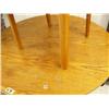 Image 3 : Teak round table and 2 chairs (214)