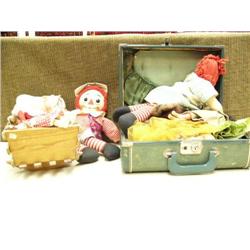 Lot of antique collectors dolls, old suitcase and wood cradle (214)