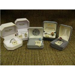 Lot of jewelry: Arctic ice pendant and chain, "N" pendant with pearl pendant and chain, emerald colo