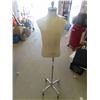 Image 1 : Rolling Seamstress Mannequin