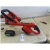 Image 2 : Black and Decker 18V Weed Eater , Blower, 3 Batteries & Charger