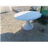 Image 1 : Table 27'' Tall x 46'' Across