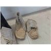Image 2 : 2 Leather Mocassins , Cowboy Boots 