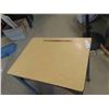 Image 2 : School Desk 28'' x 17 1/2'' x 23 1/2''