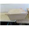 Image 2 : 2 Totes with Lids