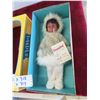 Image 2 : Regal Toy/Hudson Bay Company Inuit 'Koweeka' Doll 16'' with Fur Outfit and Box 