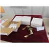 Image 1 : 4 Polished Brass Right Handed Door Handles 