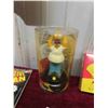 Image 2 : 7 Simpsons Comics , Homer Figurine, Package of Jellies 