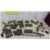 Image 1 : Vintage Lionel Model Train Tracks, Transformers, Switches & More 