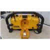 Image 2 : Dewalt Worksite Charger Radio 