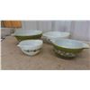 Image 2 : 4 Pyrex Nesting Bowls 2 With Lids 