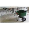 Image 1 : Scotts Seeder Edge Guard DLX 