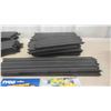Image 3 : Tyco Race Car Track, 4 Cars, 2 Controllers & More 