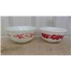 Image 2 : Pyrex: 2 Mixing Bowls, Casserole Dish with Lid , Juice Container,