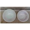 Image 3 : Pyrex: 2 Mixing Bowls, Casserole Dish with Lid , Juice Container,