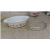 Image 4 : Pyrex: 2 Mixing Bowls, Casserole Dish with Lid , Juice Container,