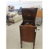 Image 1 : Victor Cabinet Gramophone with Extra Needles