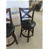 Image 3 : 2 Swivel Matching Stools 