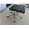 Image 6 : Office Chair Swivel/Adjustable