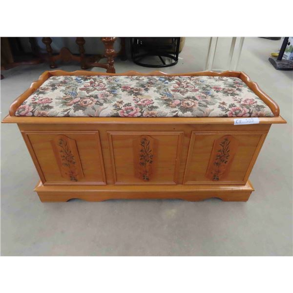Cedar Lined Bench/Chest Combo 20'' x 39'' x 16''