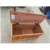 Image 6 : Cedar Lined Bench/Chest Combo 20'' x 39'' x 16''