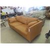 Image 2 : Leather/Leather-Style Couch
