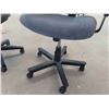 Image 4 : 2 Office Chairs Swivel and Adjustable 