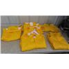 Image 1 : Rainsuits Size XL : 4 Coats, 1 Pant, 1 Bibbed Pant