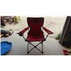 Image 3 : 2 Plastic Snow Flying Saucers, Portable Lawn Chair with Carry Bag