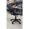 Image 4 : Office Chair with Swivel/Wheels 