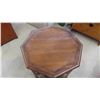 Image 6 : 2 End Tables - 1 Has Glass Top