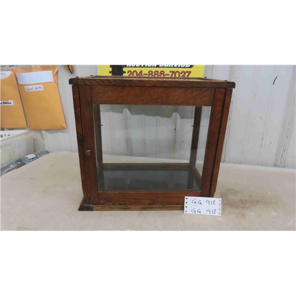 Small Oak General Store Display Case 15 3/4'' x 10 1/4'' x 14 1/2'' 