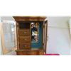 Image 6 : Jewelry Box and Fashion Jewelry : Brooches, Necklaces & More 