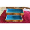 Image 7 : Jewelry Box and Fashion Jewelry : Brooches, Necklaces & More 