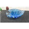 Image 5 : 2 Thick Chalet Glass Ashtrays, 1 Blue Chalet Leaf Candy Dish, 3 Glass Birds