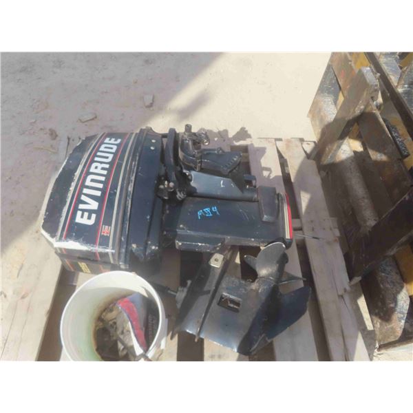 1993 Evinrude 2 Stroke Outboard Motor - Bottom End Needs Repair - 