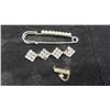 Image 4 : Vintage Jewelry: Brooches, Rings, Gold/Gold Covered Charms & More 